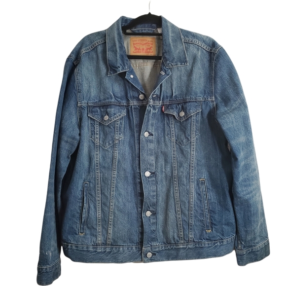 Levi's Trucker Denim Jacket Medium Stonewash size L 100% cotton